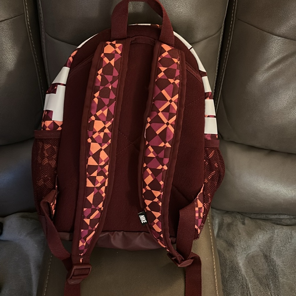 Nike Geometric Pattern Mini Backpack - Picture 2 of 7